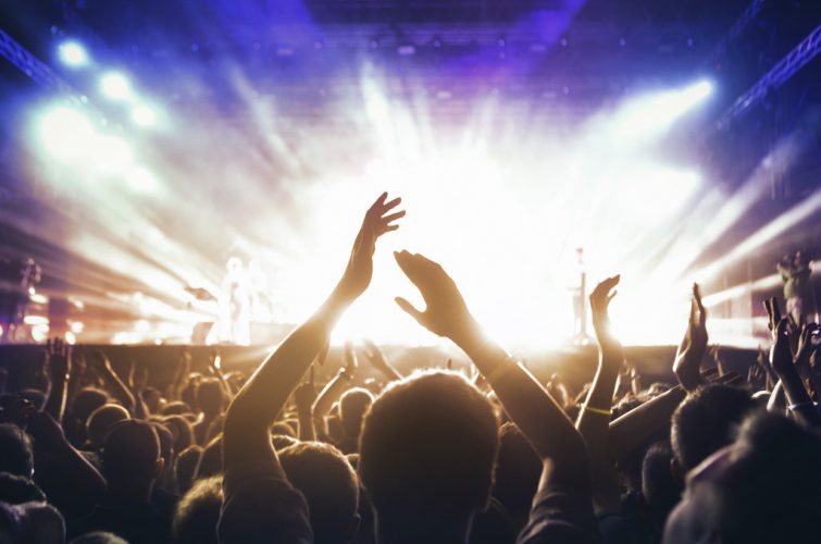 The Hives är kända för att ha enorm scennärvaro